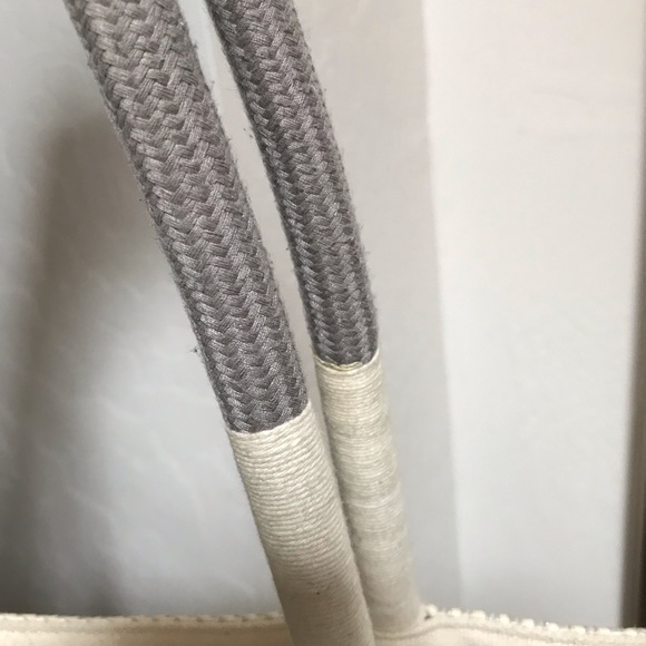 Stella and Dot Cay Tote Bag - Picture 5 of 6